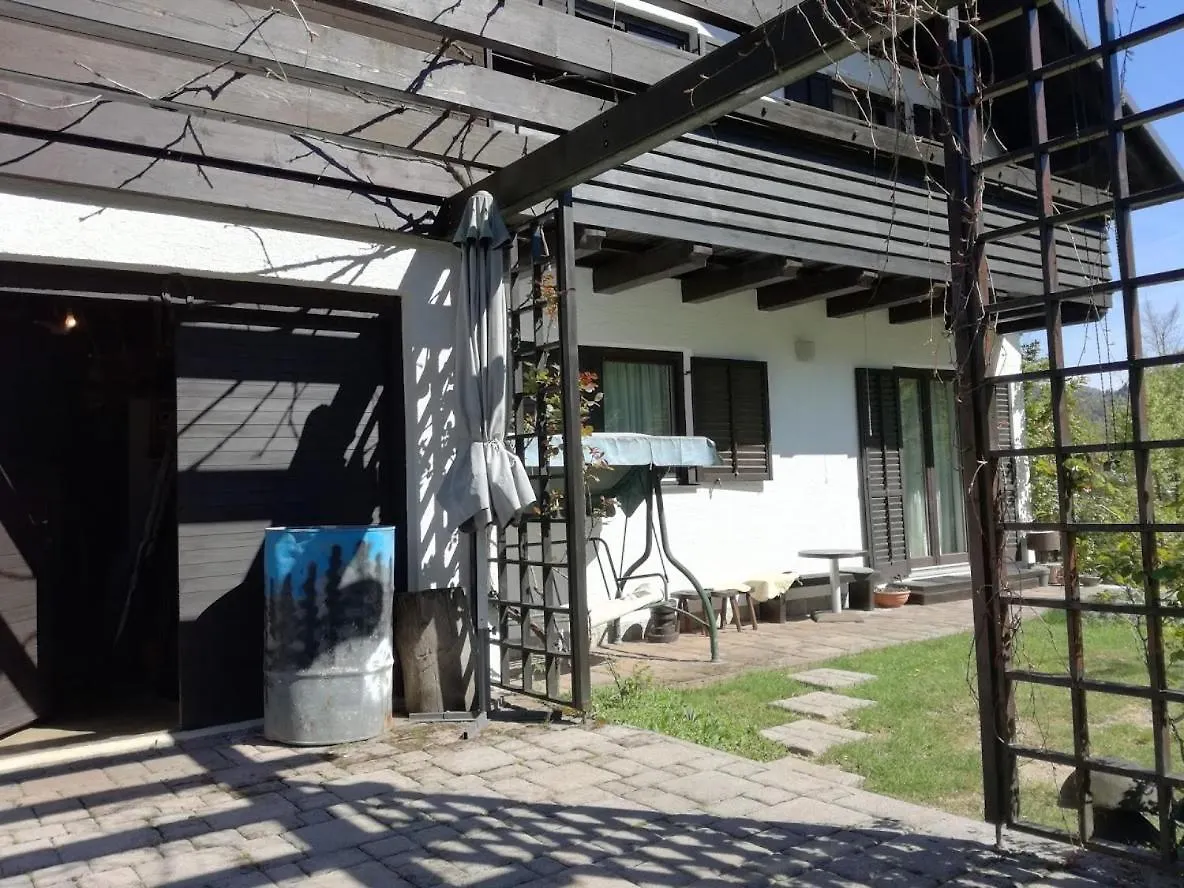 Apartman Ksenija Delnice 0*,  Croazia